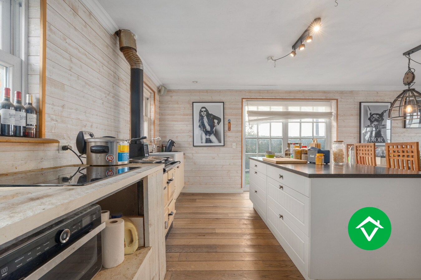 Charmante landelijke woning met drie slaapkamers, ruime garage en prachtig vergezicht te Bovekerke (Koekelare) 