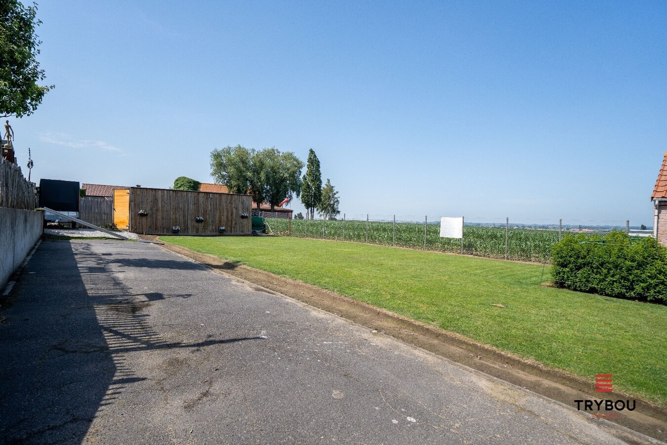 Gerenoveerde landelijke woning op een perceel van 1396m² met prachtige verzichten! 