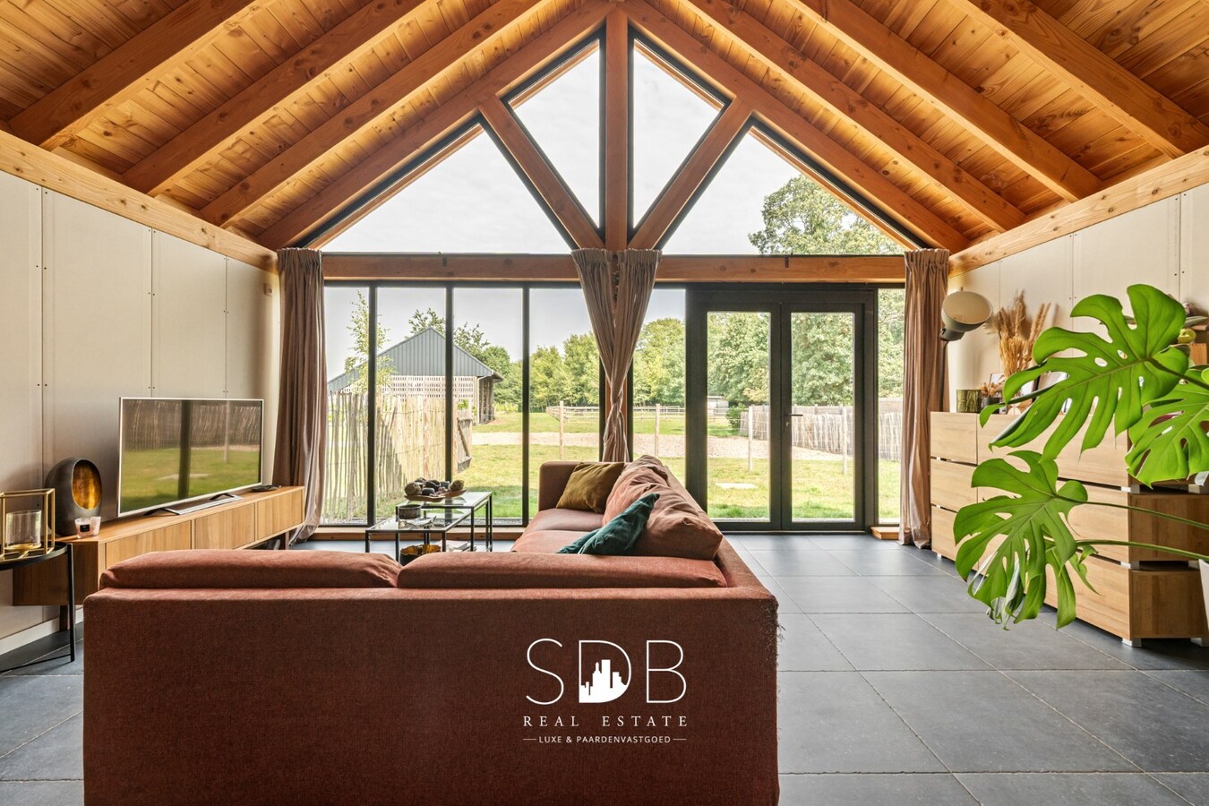 Wonen in Harmonie met de Natuur: Uw Exclusieve Landhuis op 1,5 Ha te Wachtebeke 