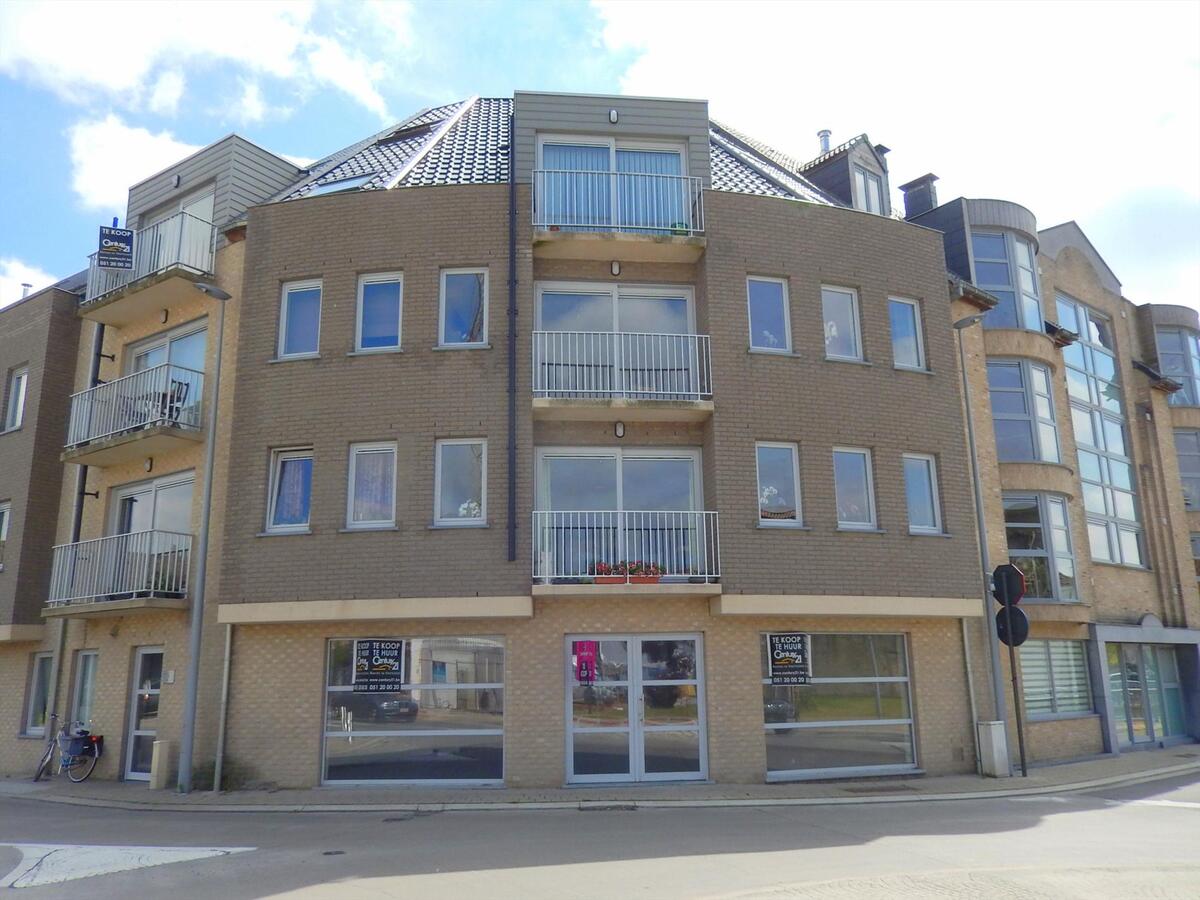 Goed gezien handelspand op commerciële ligging! 