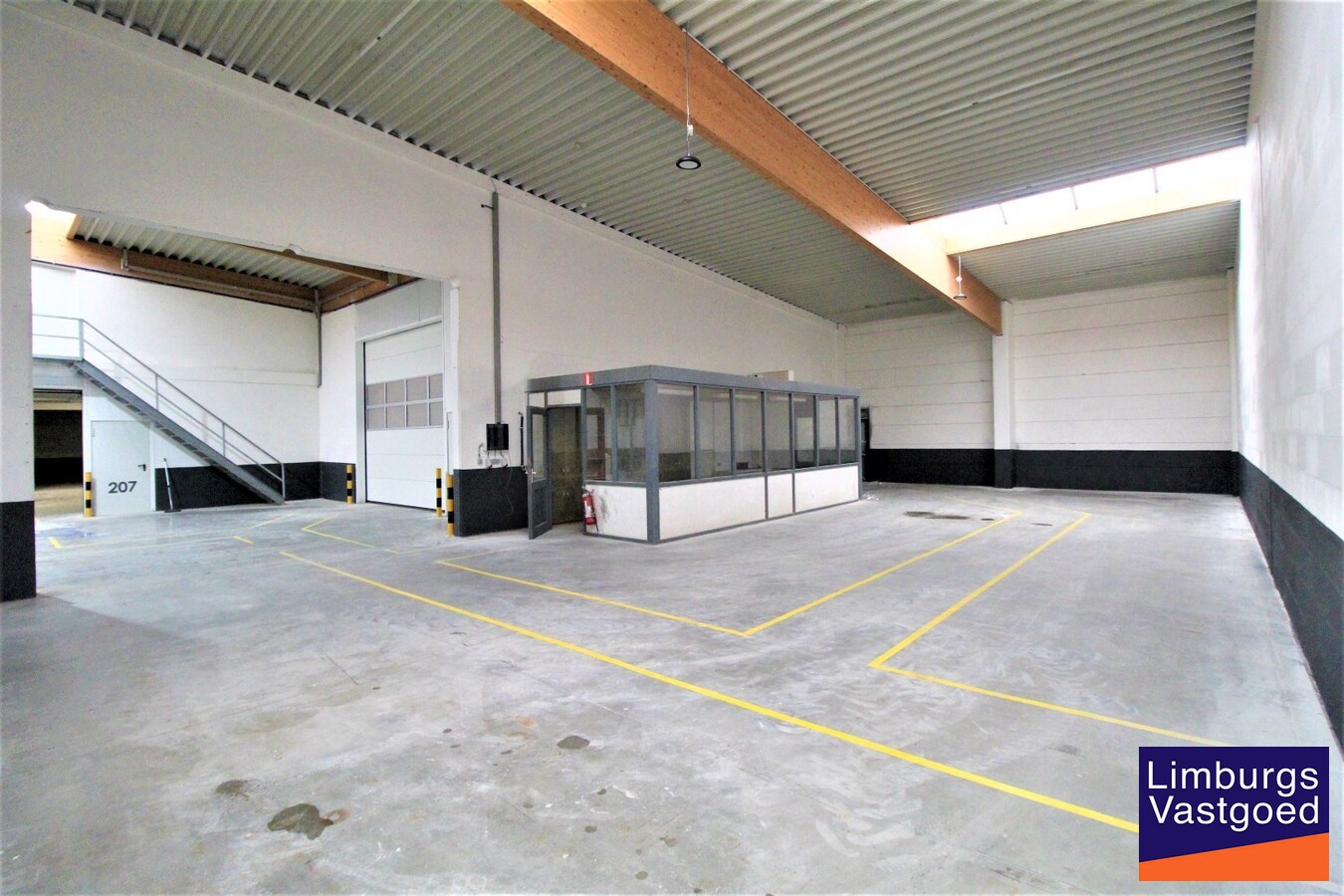 METIO - KMO UNIT 122 - 33,92 m² - sectionaal poort - nabij E-313 