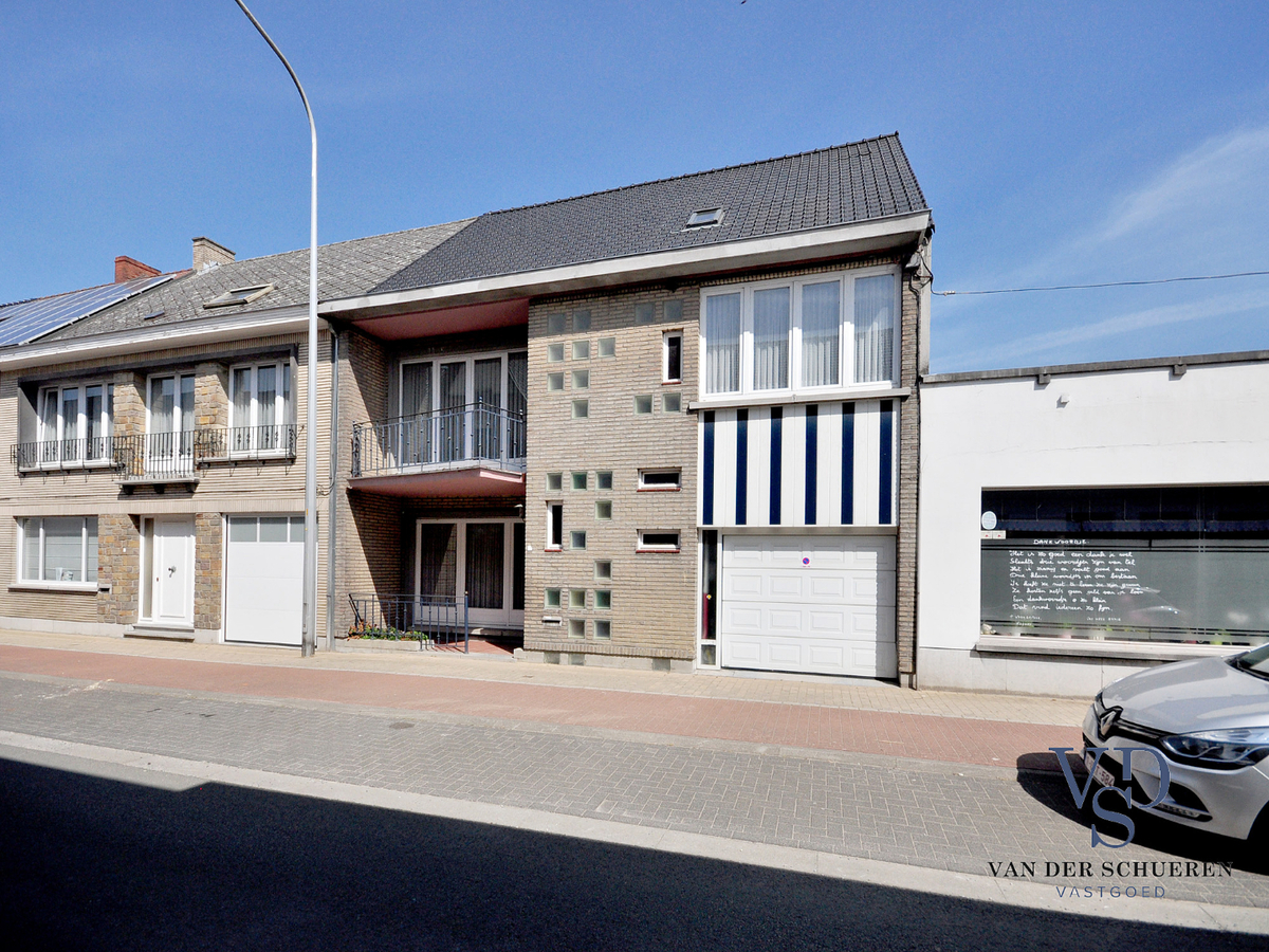 Zeer ruime herenwoning in centrum Gavere ! 