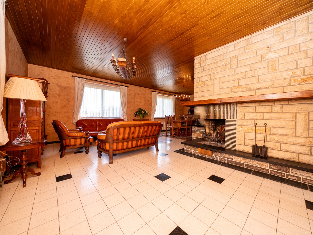 Woning met loods op gegeerde locatie 