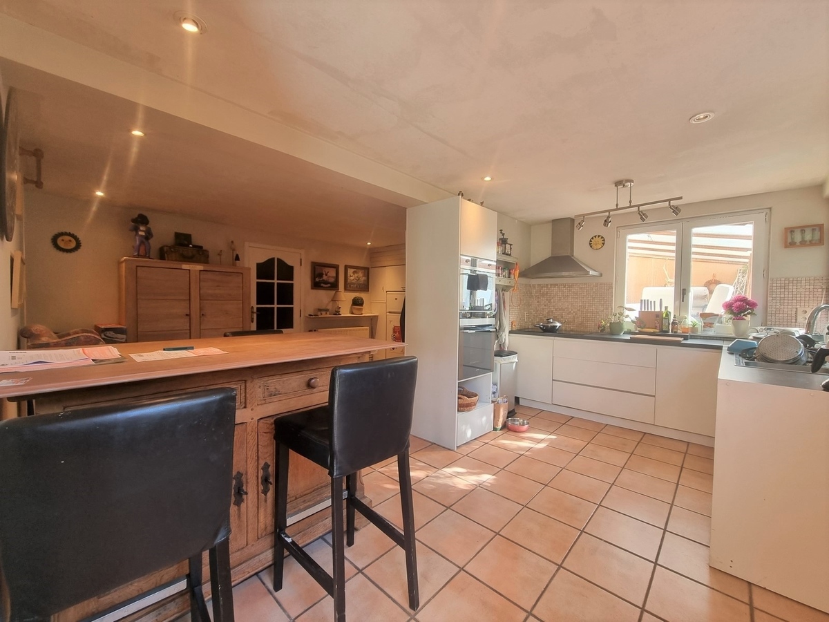 Zeer charmevolle, te renoveren woning te Weskapelle 