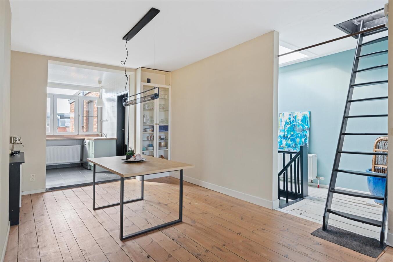 Charmant appartement met ruim dakterras te Antwerpen! 