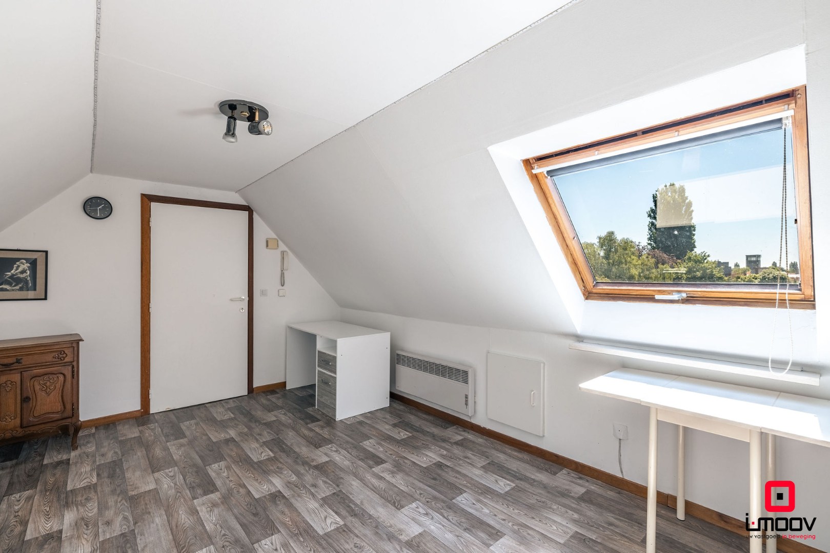 Lichtrijke studio met parkzicht te Sint-Amandsberg 