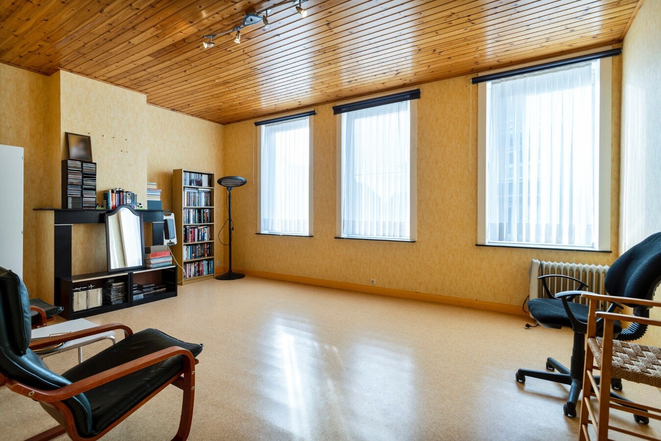 Instapklare burgerwoning met prachtige tuin - 4 slpks 