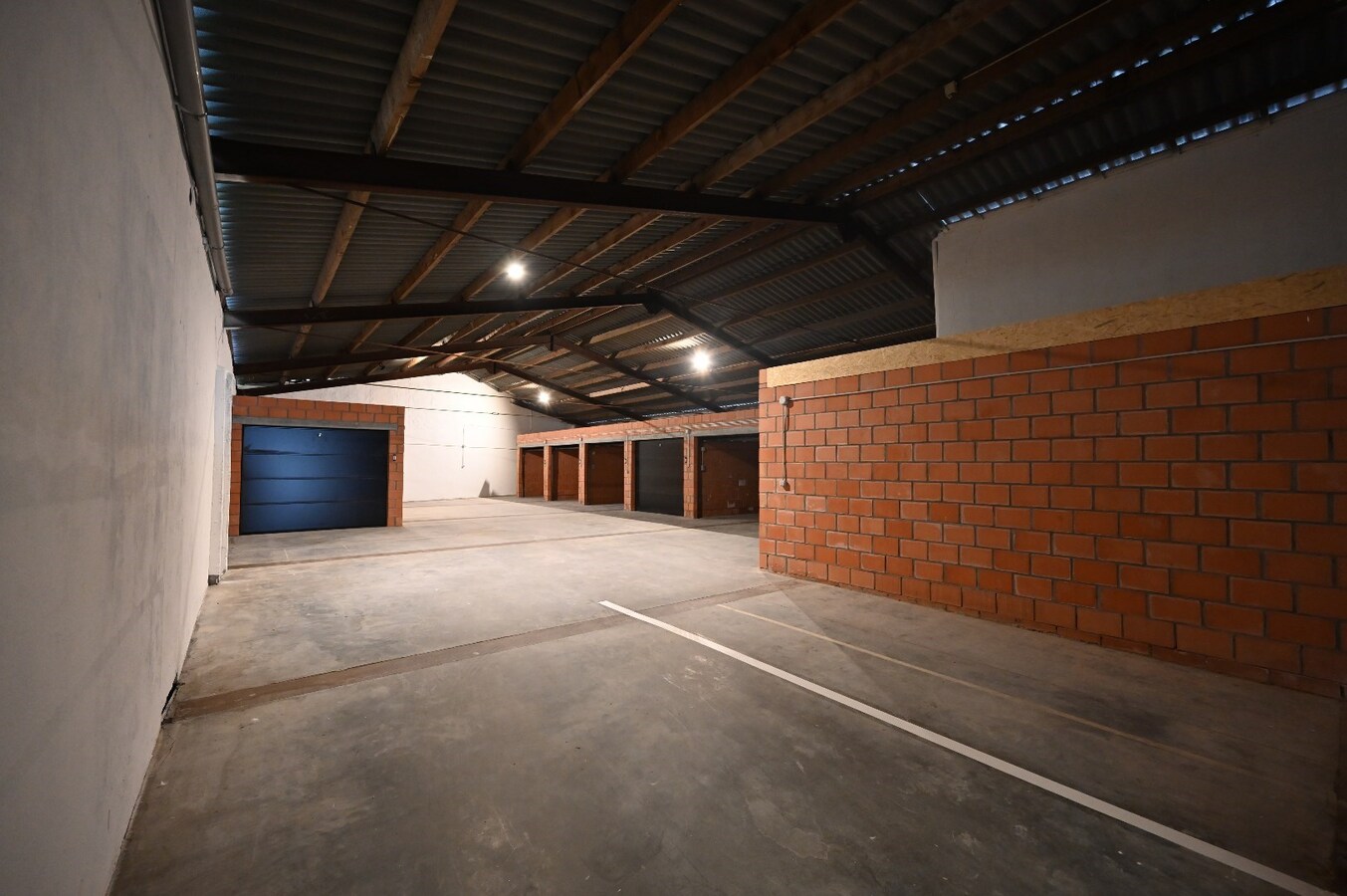 AFGESLOTEN GARAGEBOXEN IN CENTRUM OOSTENDE 