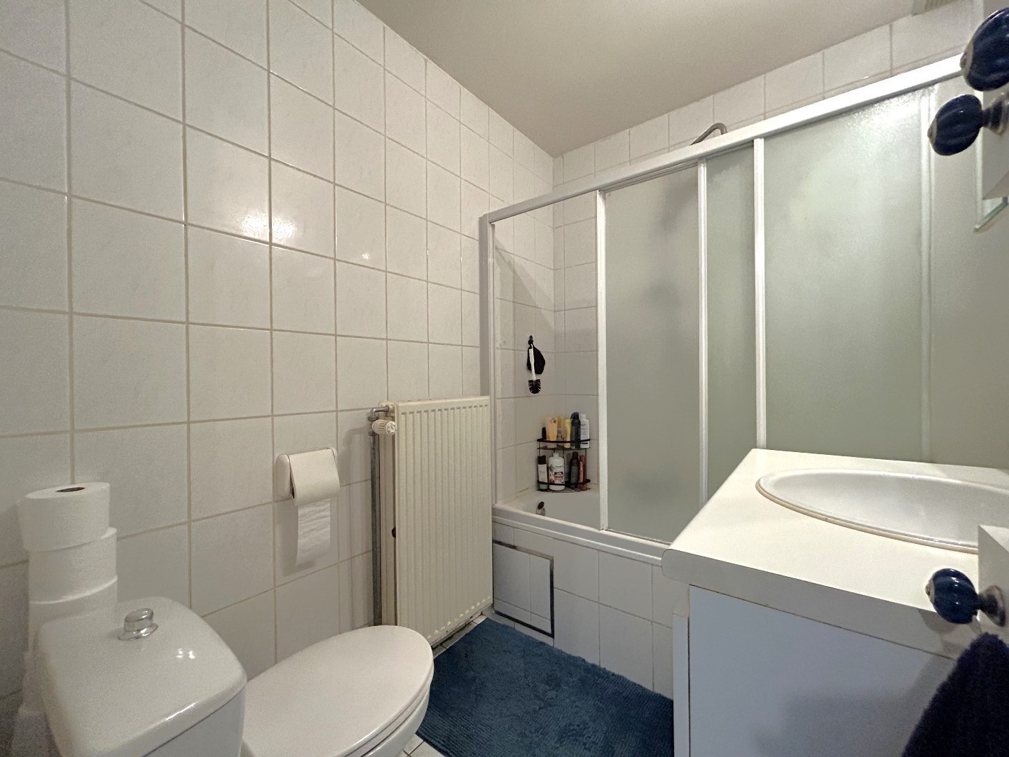 Instapklaar appartement met 2 slpk. en zeer groot terras in centrum Geel 