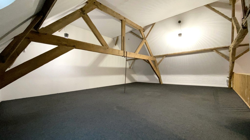 Rustig gelegen kantoren te huur in gerenoveerde hoeve in Heusden