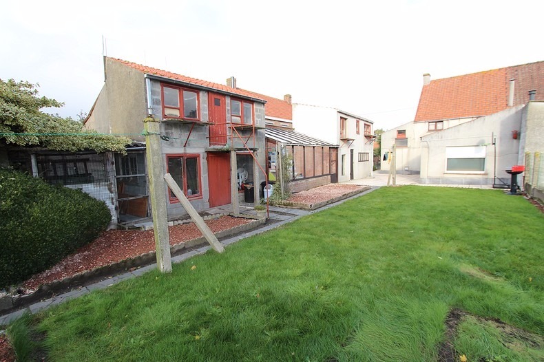 Woning met 3 slaapkamers en garage te Koekelare 