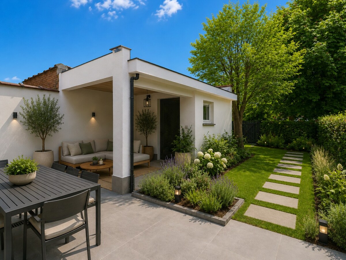 Recent gerenoveerde woning met 3 slaapkamers te Menen ! 