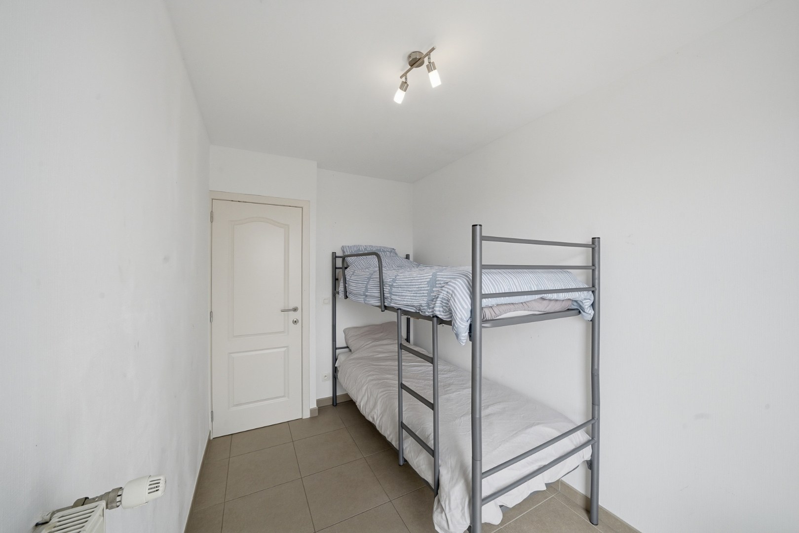 Lichtrijk 2-slaapkamerappartement met prachtig open uitzicht in Oostende 