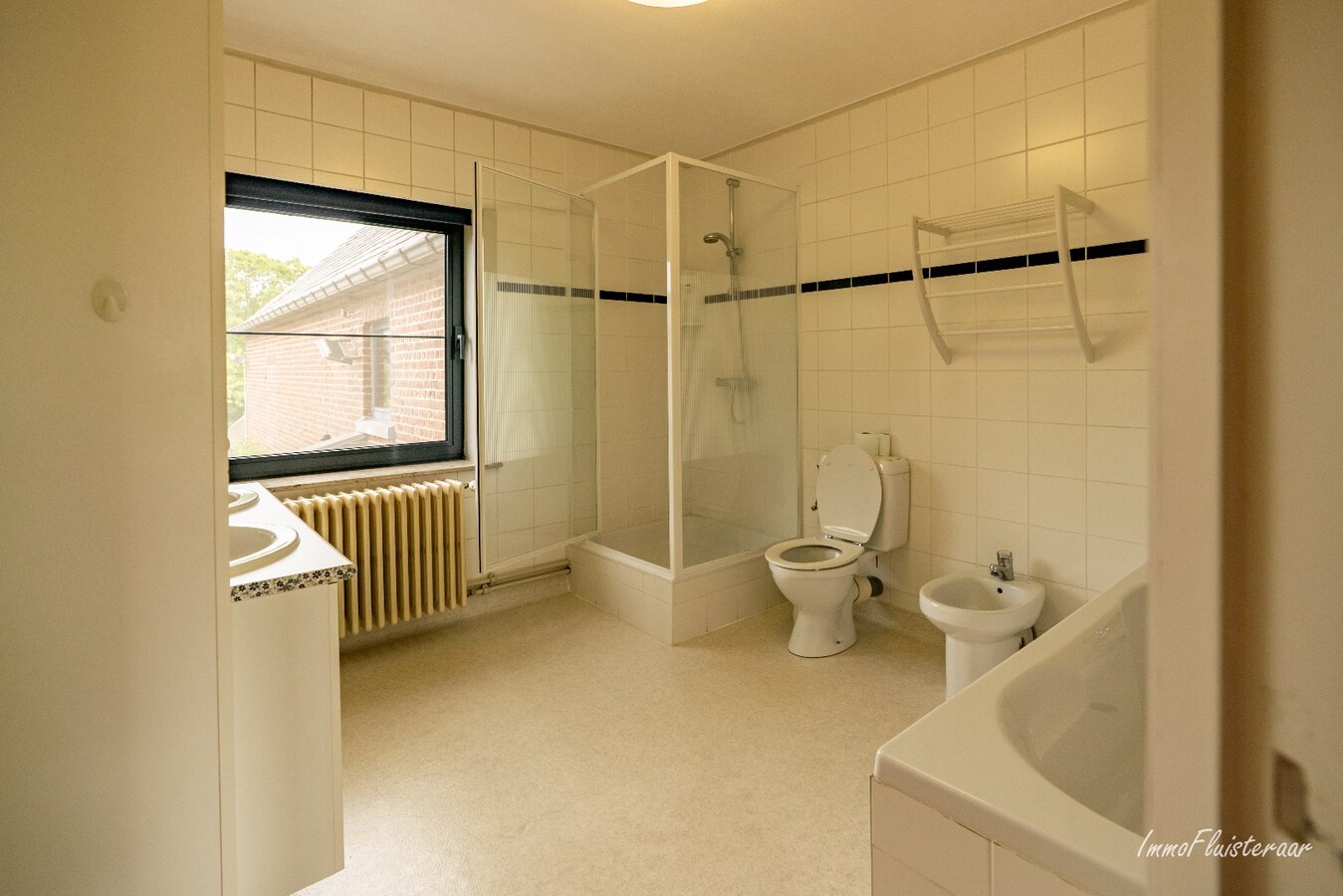 Landelijk gelegen bedrijfswoning met diverse bijgebouwen op ca. 3,5 ha te Bekkevoort (Vlaams-Brabant) 