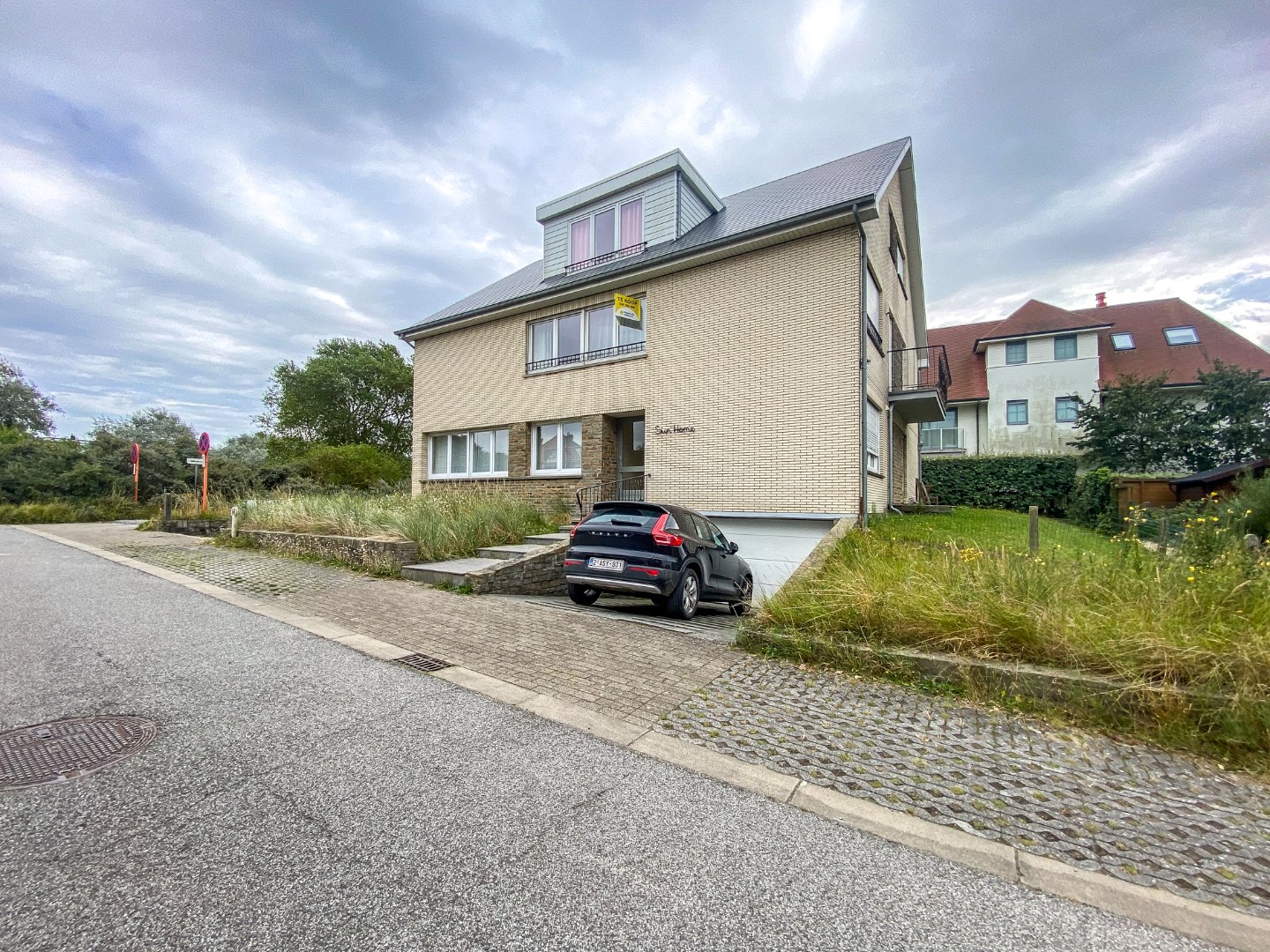 Lichtrijk 2-slaapkamerappartement 109m² te Koksijde op 250m van het strand. 