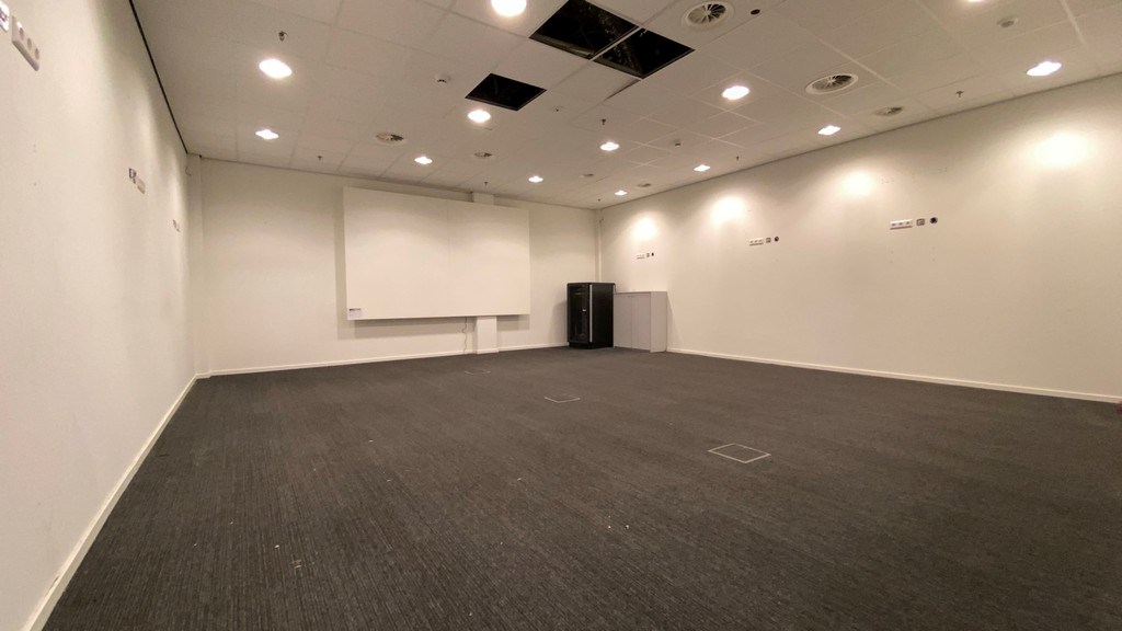 Flexibel in te delen kantoren te huur nabij R8 in Kortrijk