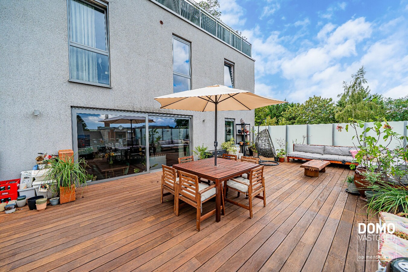 PRACHTIGE LOFT MET ROYAAL TERRAS OP TOPLOCATIE BINNEN DE GROTE RING VAN HASSELT 