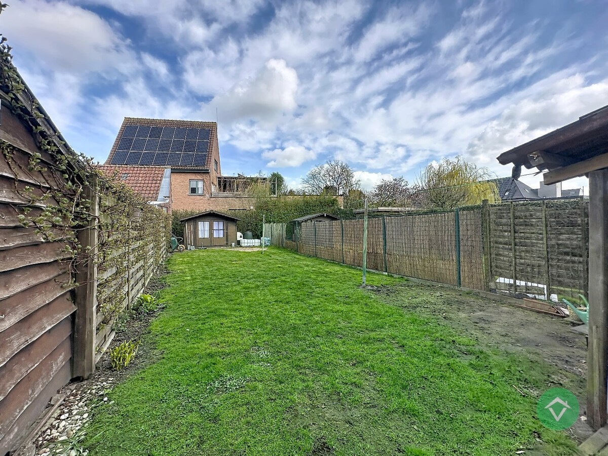 Gezinswoning met 3 slaapkamers en tuin op centrale ligging in Torhout 