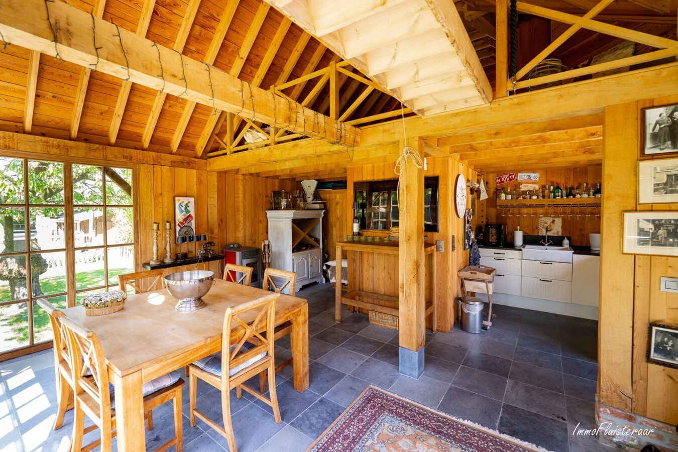 Prachtige villa met zwembad en luxueus poolhouse met optioneel bij te kopen weiland van ca. 21.856 m2 te Hove 