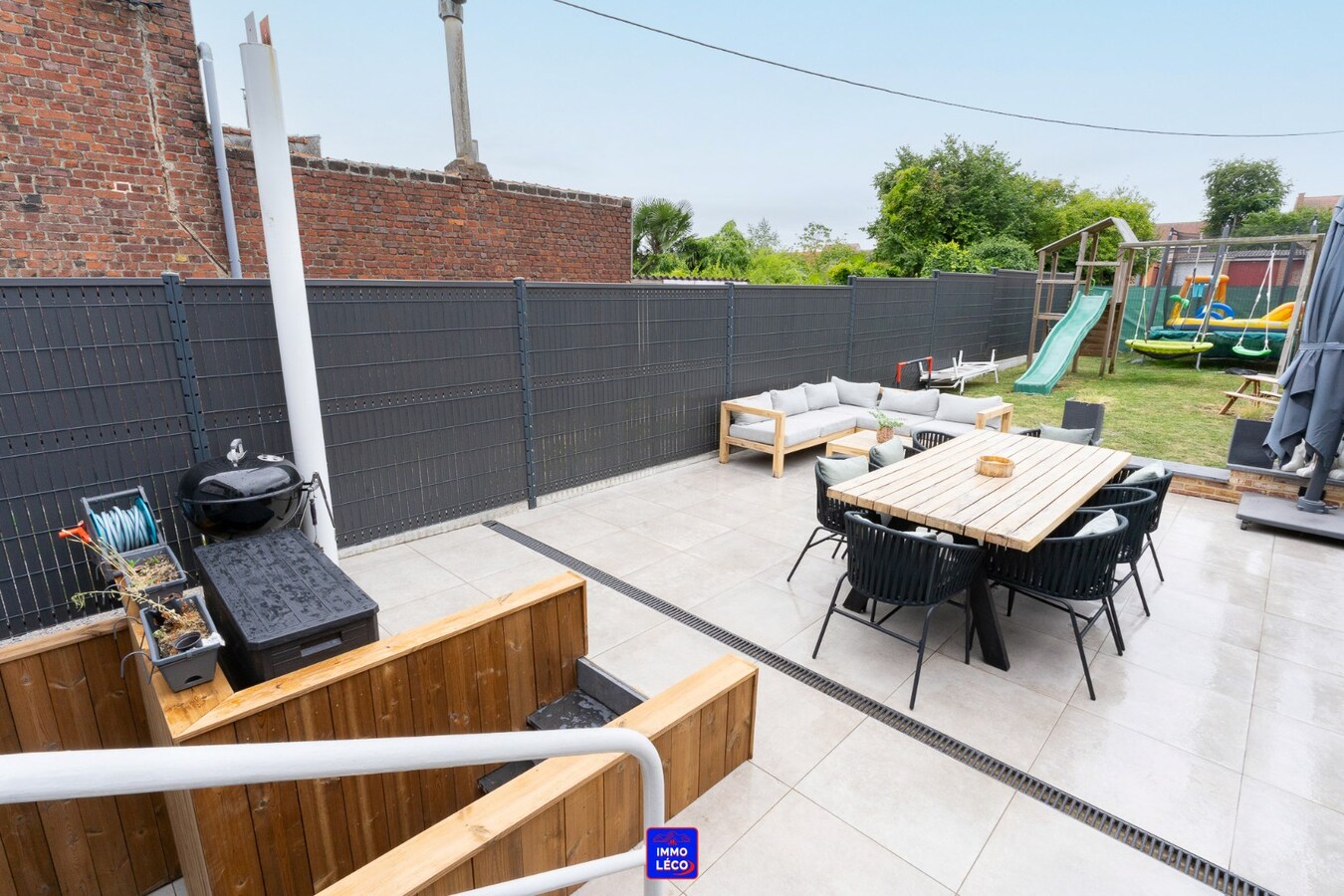 Maison entièrement rénovée avec jardin, garage 3 voitures, COUP DE COEUR ! 