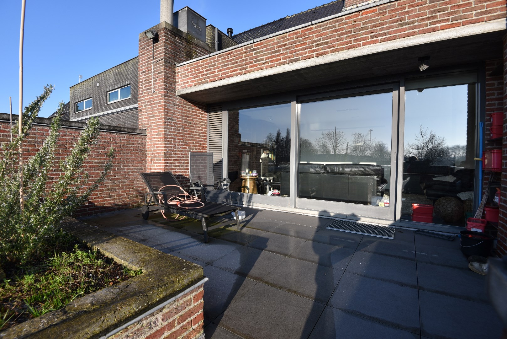 Volumineuze (9 slpks) multifunctionele woning te centrum Lembeke 