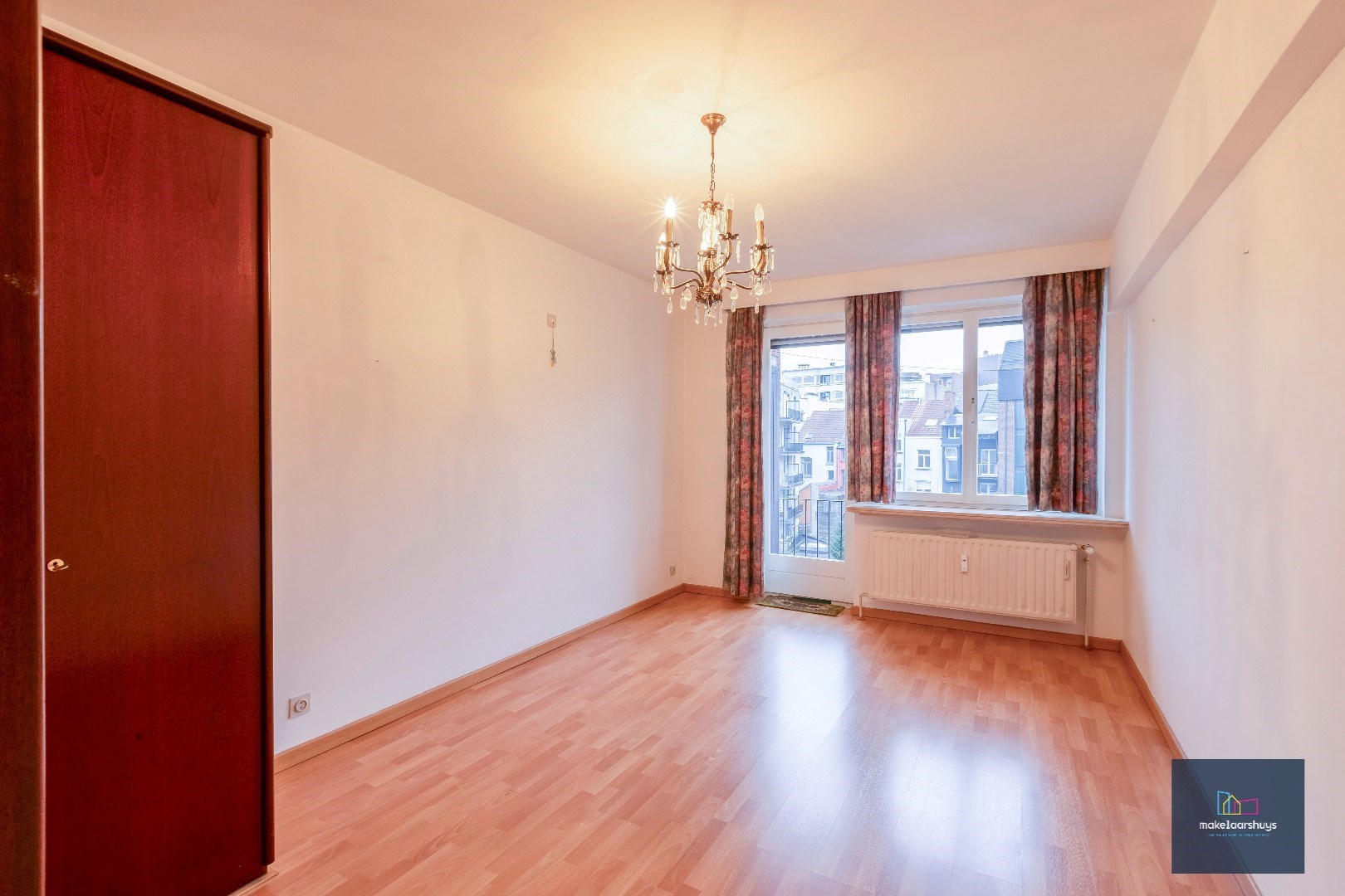 Nabij Gent Sint-Pieters ; Ruim appartement met 2 slp. fietsenberging en kelder 