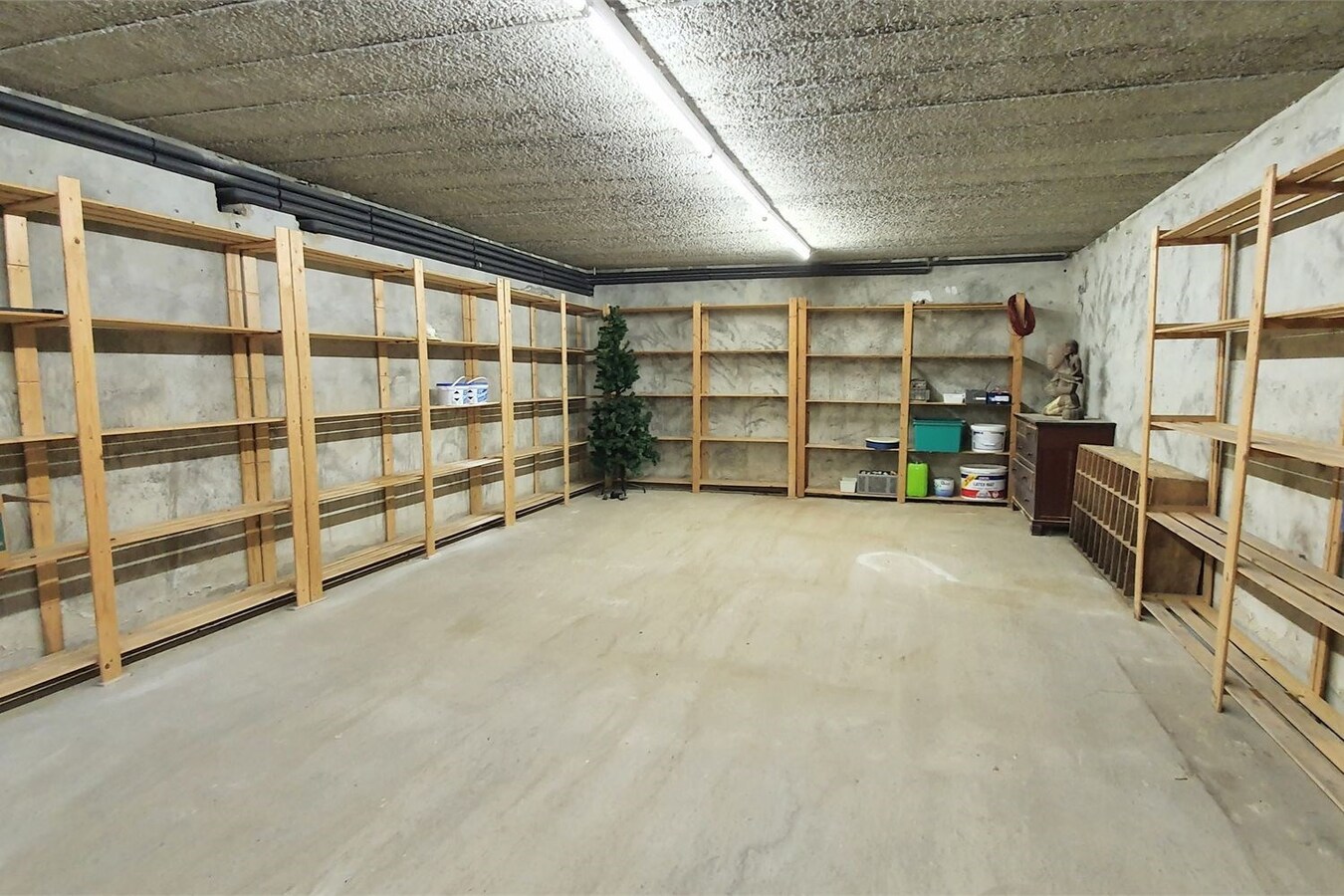 Ruime, gerenoveerde bungalow op perceel van 1032 m² 