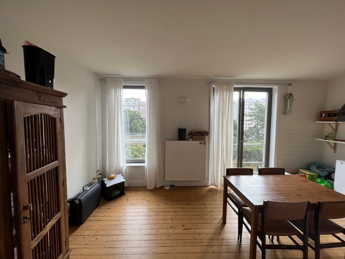 Gezellige duplex nabij 't Zuid - DOMICILIE VERPLICHT ( geen studenten ! ) 