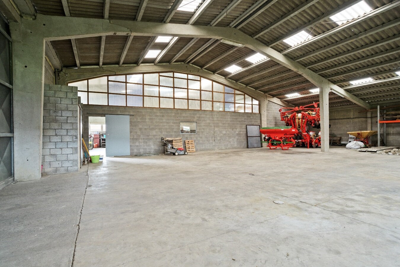 Ruime alleenstaande woning met loods op ruim perceel te Klerken 