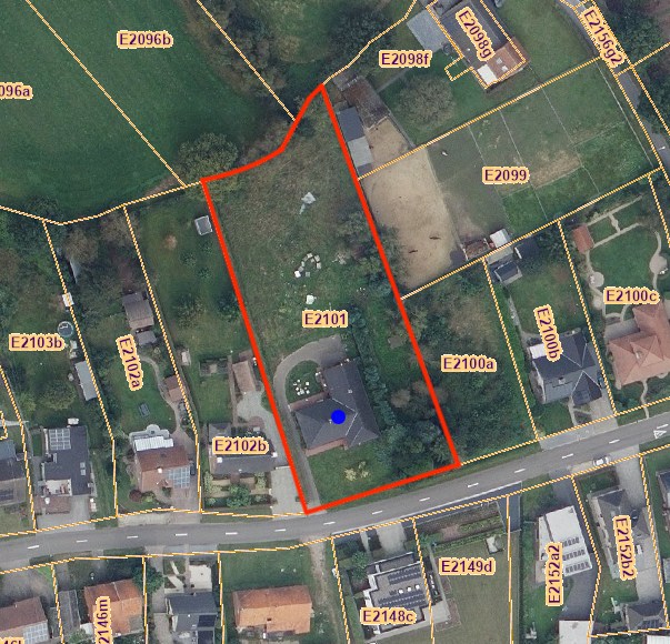 Te renoveren gezinswoning met 4 slpk. op een royaal perceel van 36a 75ca te Balen-Hulsen 