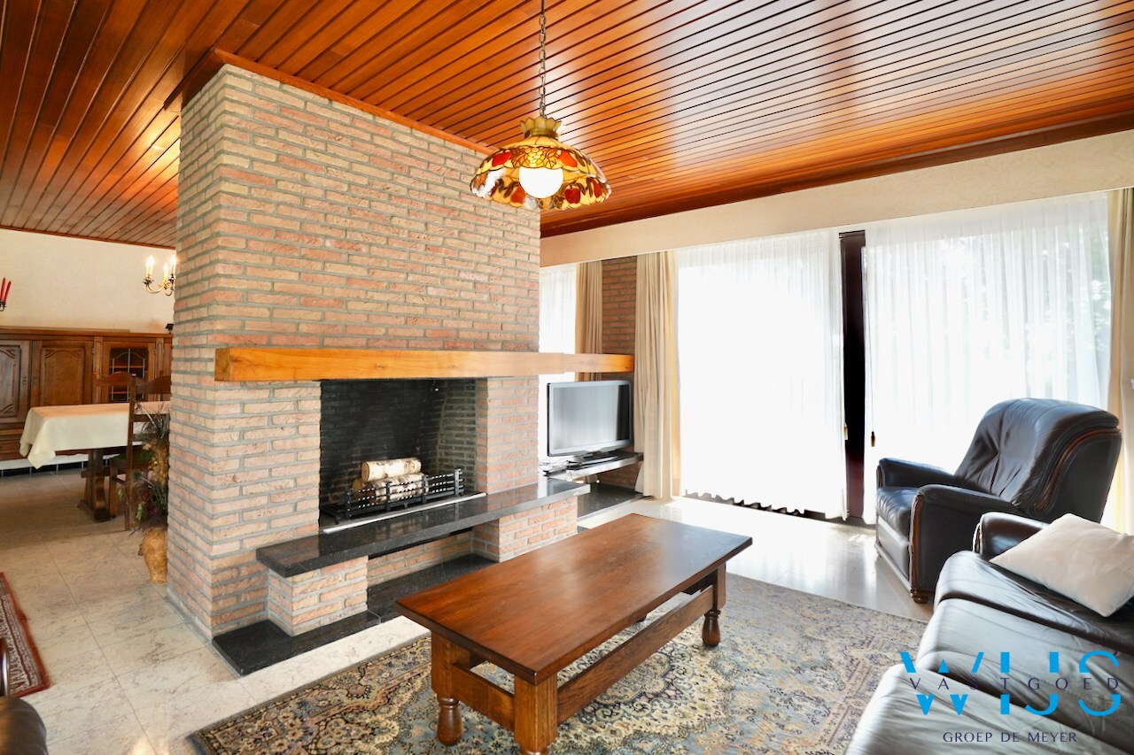 Ruime bungalow op 1000m² met prachtig uitzicht te Boekhoute ! 