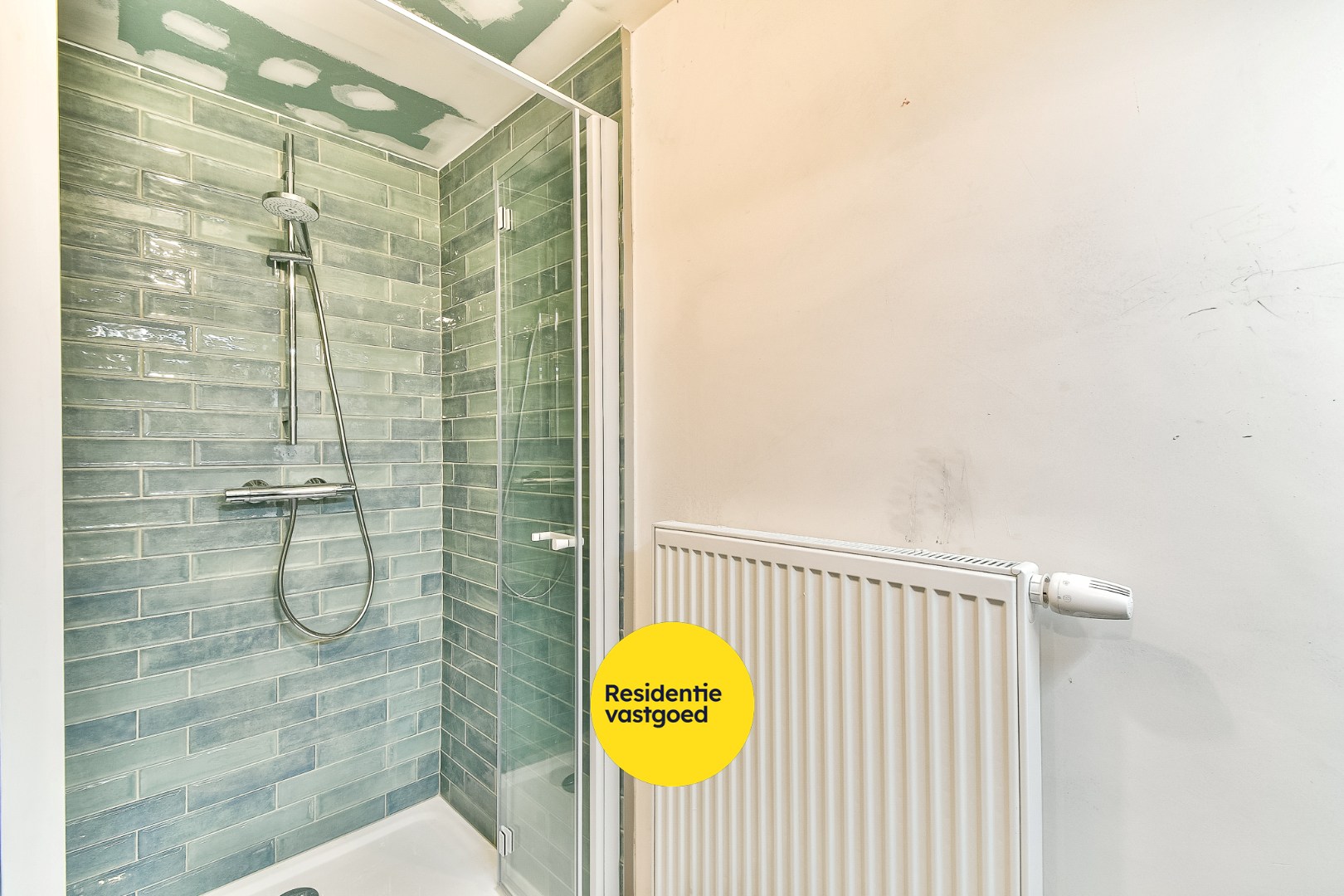 Recent duplex-appartement met standplaats 