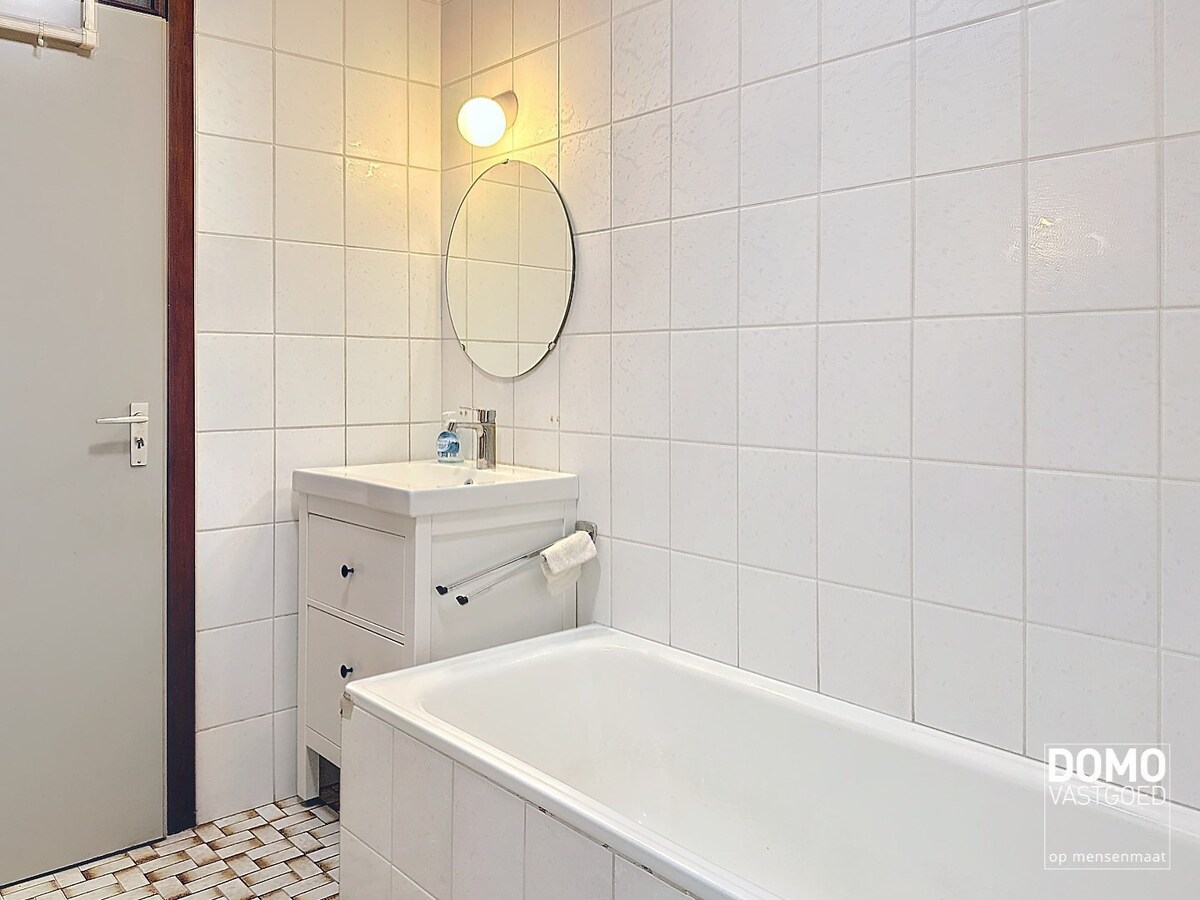 Gelijkvloerse woning met tuin en terras in Herk-de-Stad. 