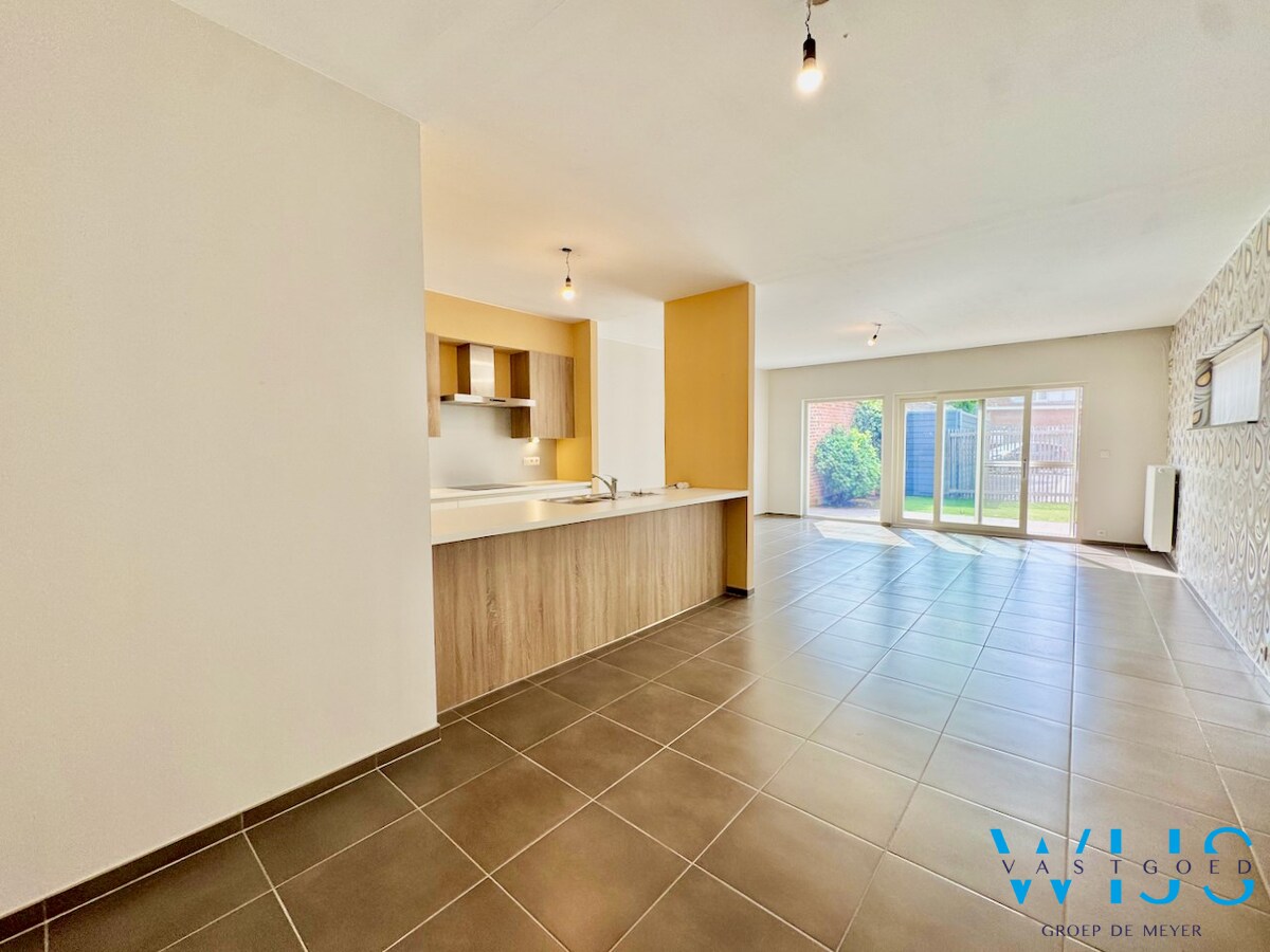 Gelijkvloersappartement met staanplaats te Ertvelde ! 