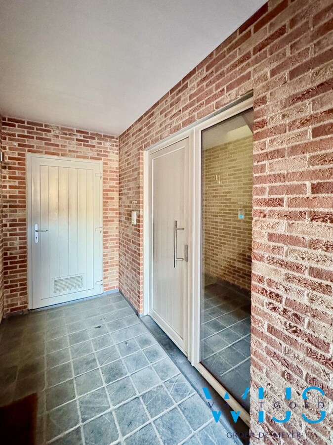 Recent duplexappartement met zeer aangenaam terras te Ertvelde ! 