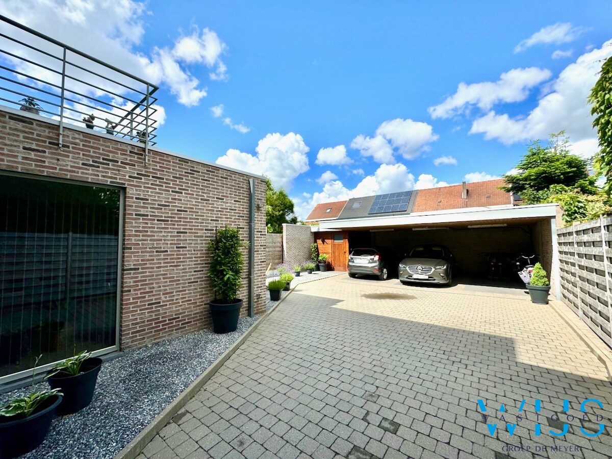 Gezellig dakappartement met 1 slaapkamer te Zelzate ! 