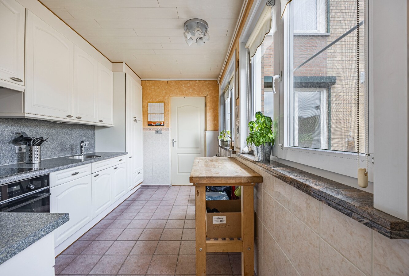 Gezellige rijwoning met garage in het charmante Sluis, op slechts 5 km van Knokke-Heist. 