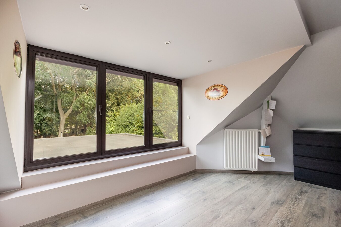 Kangoeroe/praktijk woning met 5 slaapkamers en prachtig open zicht 