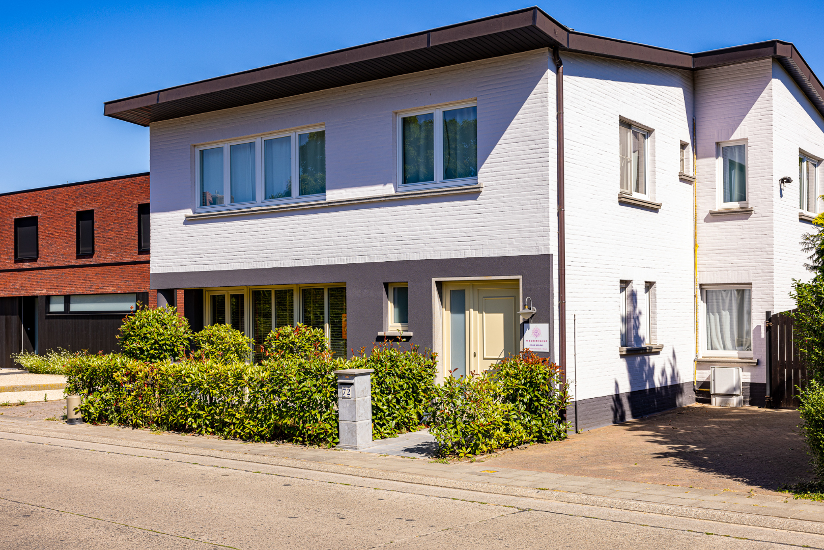 Ruime gerenoveerde gezinswoning op 1.384m² 4 slpks te Landegem 
