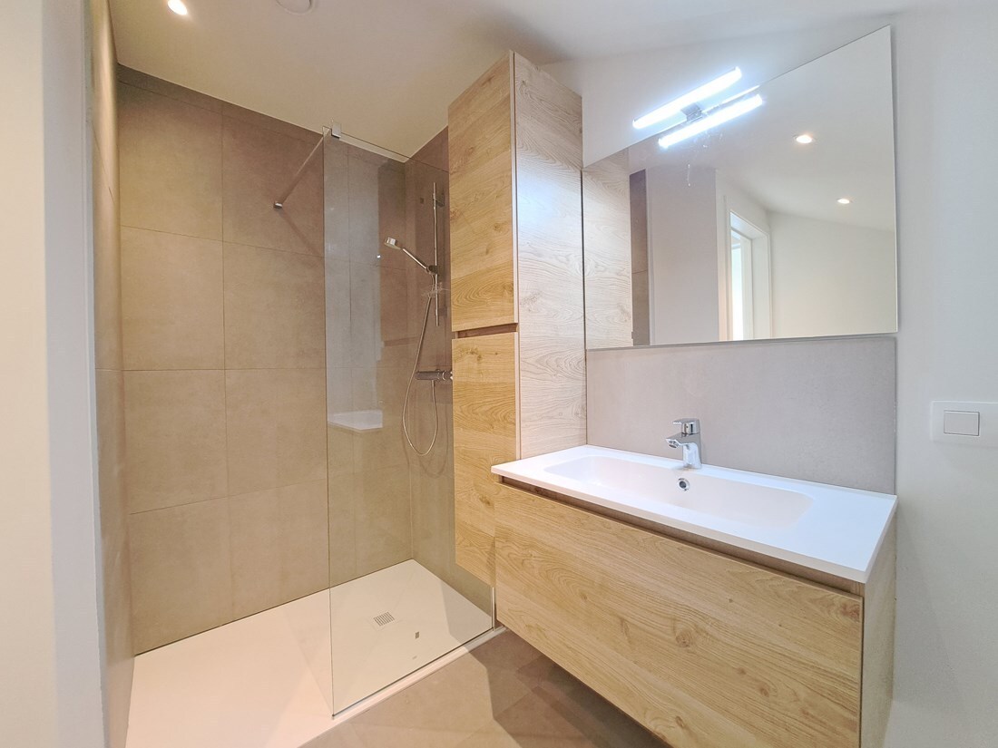 Modern ruim energiezuinig duplex appartement te Dilsen-Stokkem 