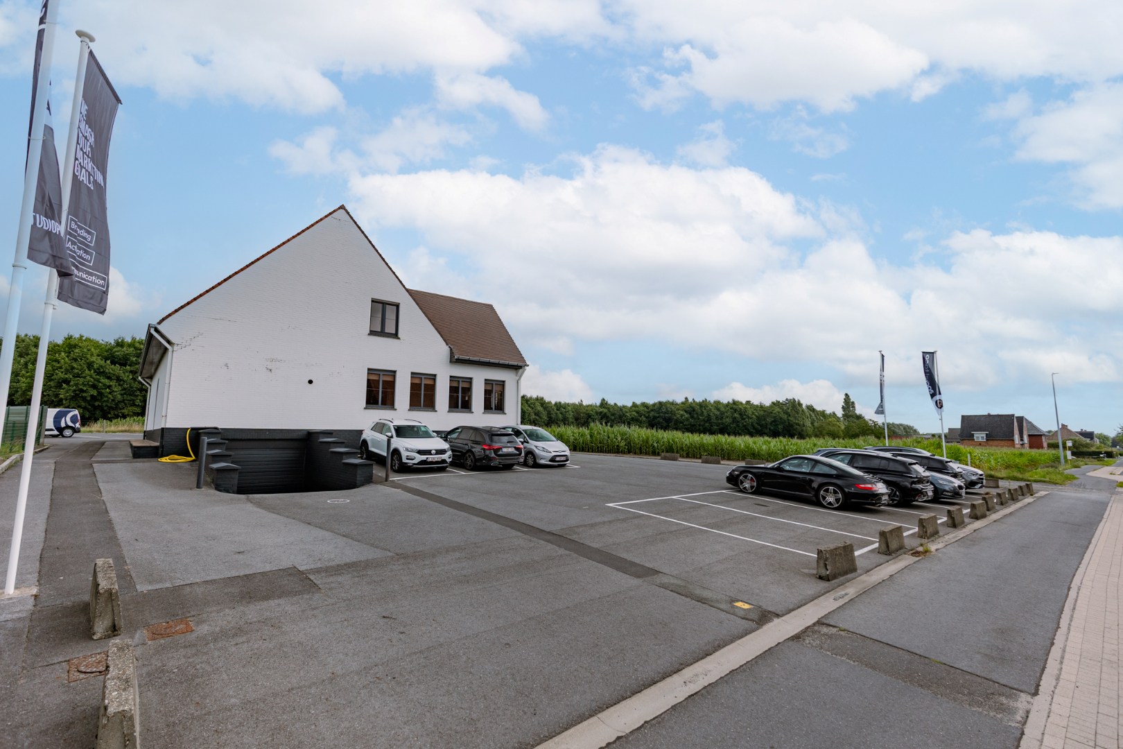 Vlot te bereiken kantoorgebouw 