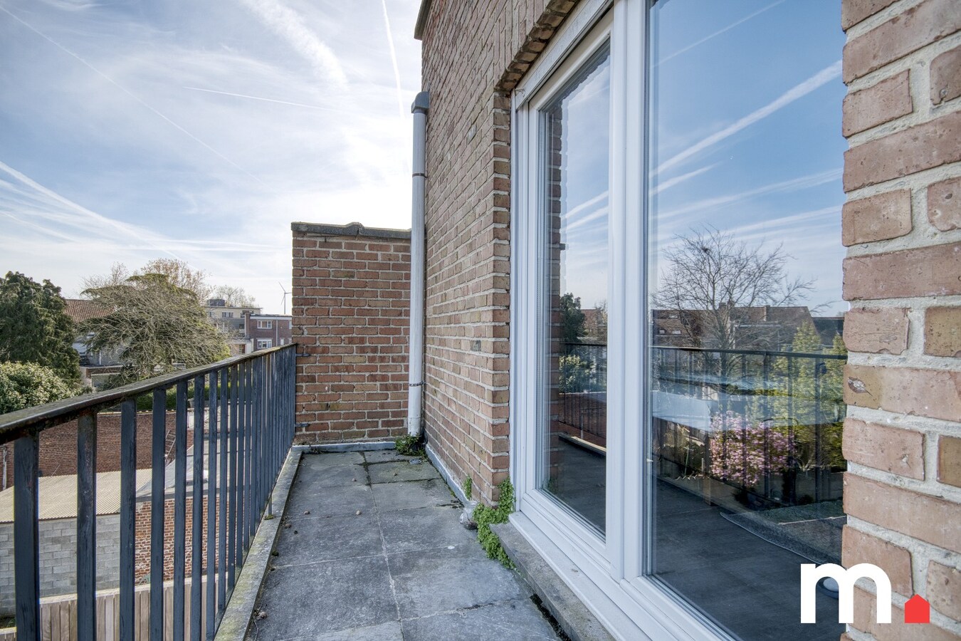 TOPPER !! Prachtig ruim appartement te Kortrijk EPC C ! 