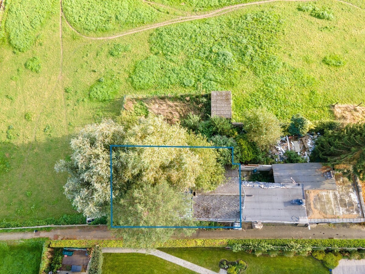 Volledig te renoveren of te slopen HOB te Vlierzele 