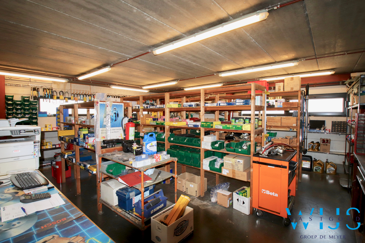 Multifunctionele bedrijfsruimte/ garage met bijhorende woning 