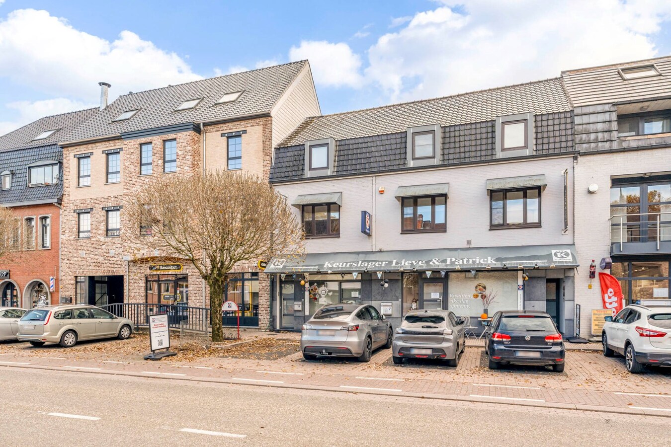 Energiezuinig 1-slaapkamerappartement met private toegang en knusse patio, centrum  Opglabbeek - interessante investeringsopportuniteit. 