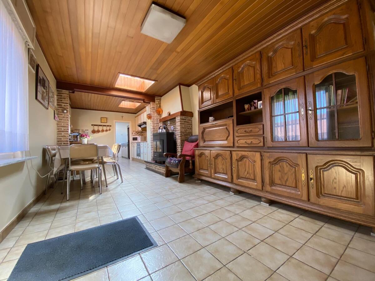 Woning met 3 slaapkamers en loods te Kortemark 