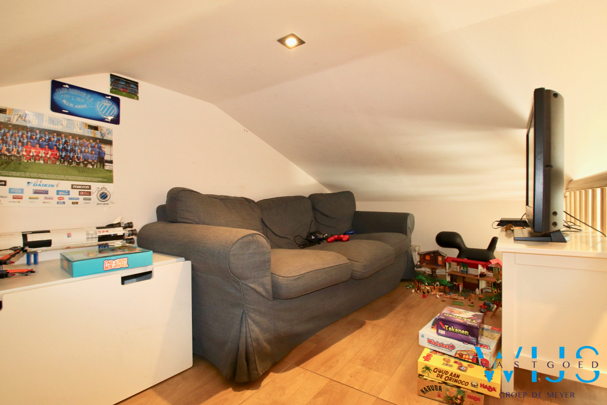 Prachtig afgewerkt landelijk woonhuis in hartje Ertvelde ! 