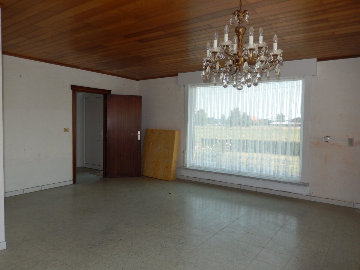 Instapklare landelijk gelegen alleenstaande woning 