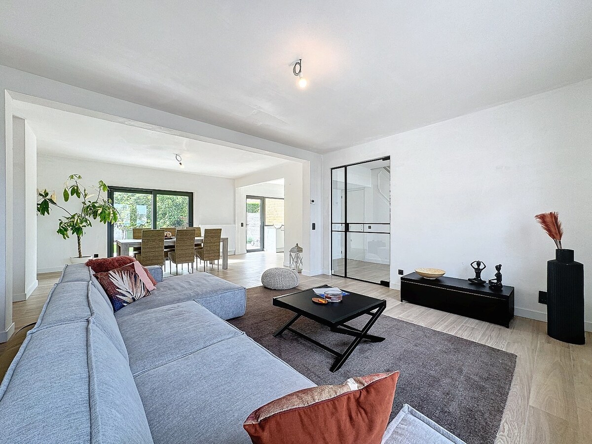 Top renovatieproject op residentiële ligging te Bevegem 