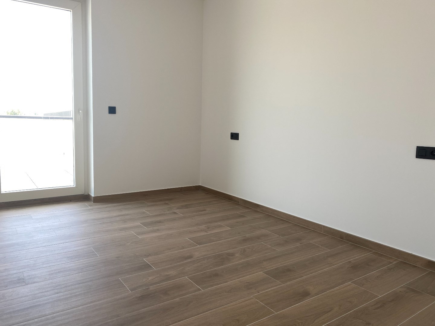 Hedendaags appartement met 2 grote terrassen op centrale ligging! 